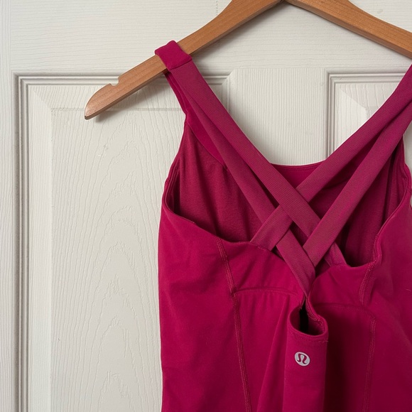 Lululemon fushia double mesh back strap fitted tank - Picture 3 of 4